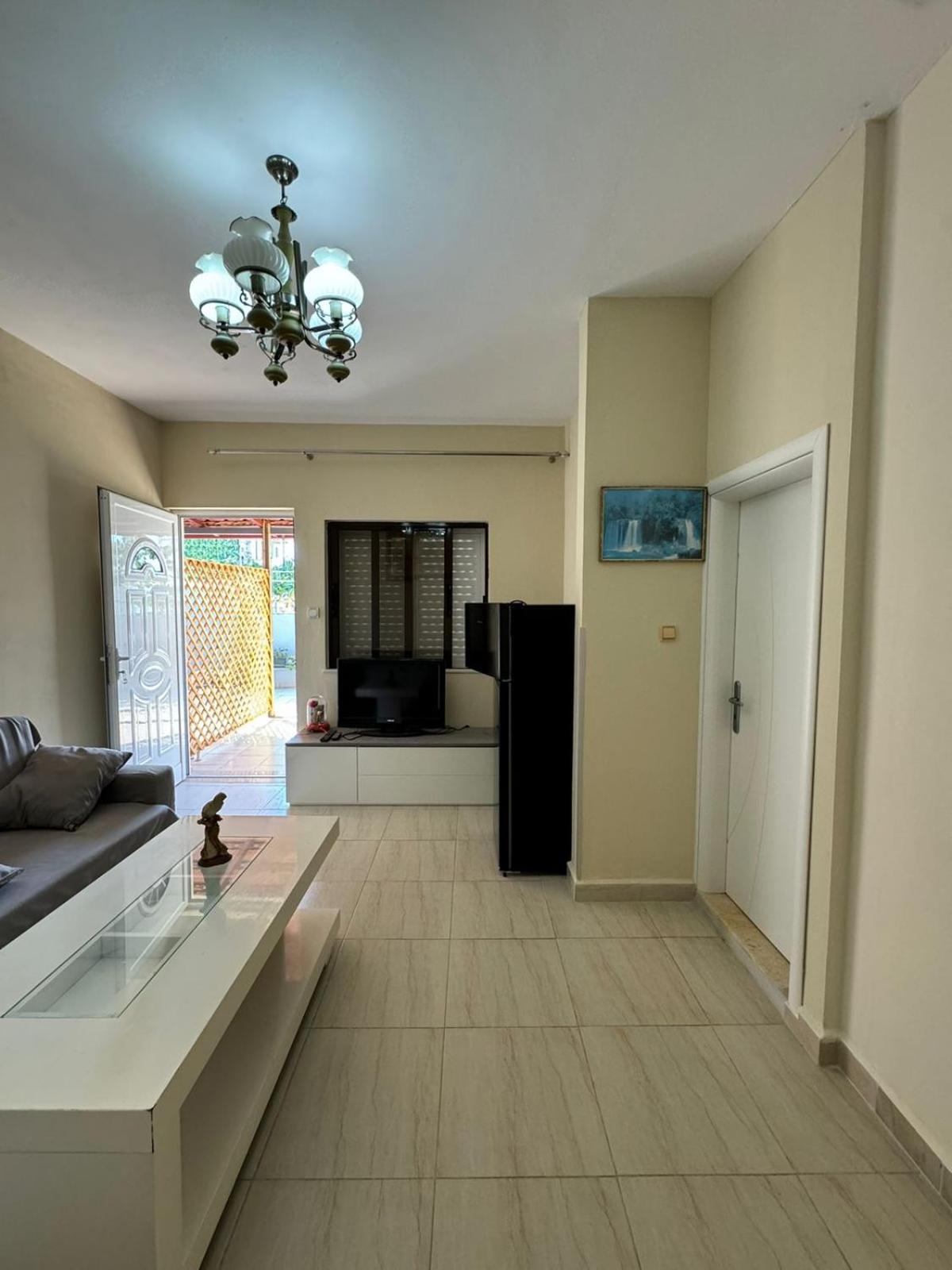 Miri Apartments Sarande Exterior photo